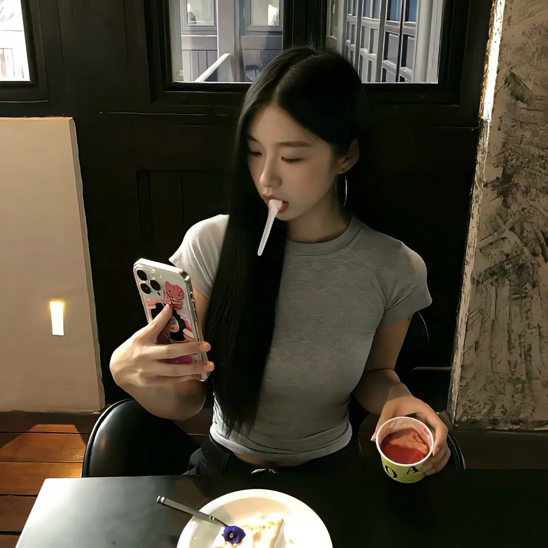 玉米上的麻雀